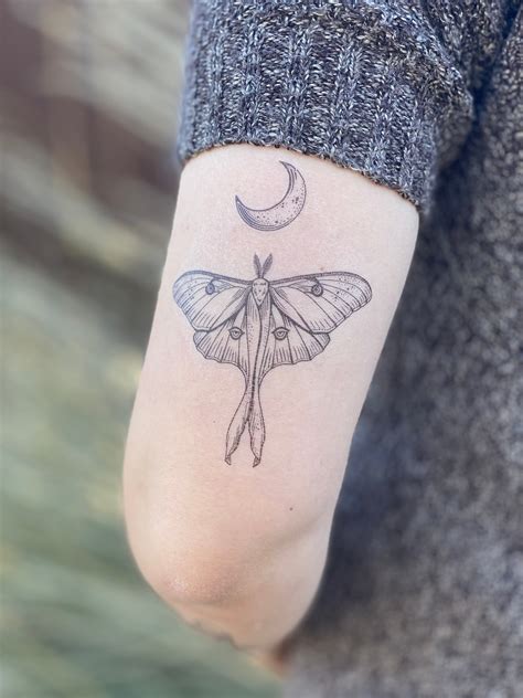 lunar moth tattoo|45 Amazing Luna Moth Tattoo Ideas